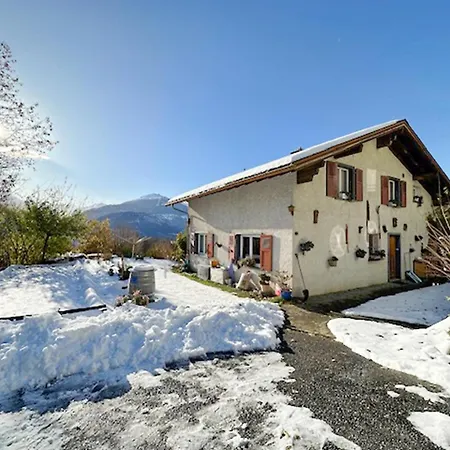 Sunny Lily Facing The Swiss Alps - Montana Apartment *
