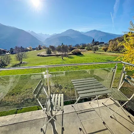 Sunny Lily Facing The Swiss Alps - Montana *
