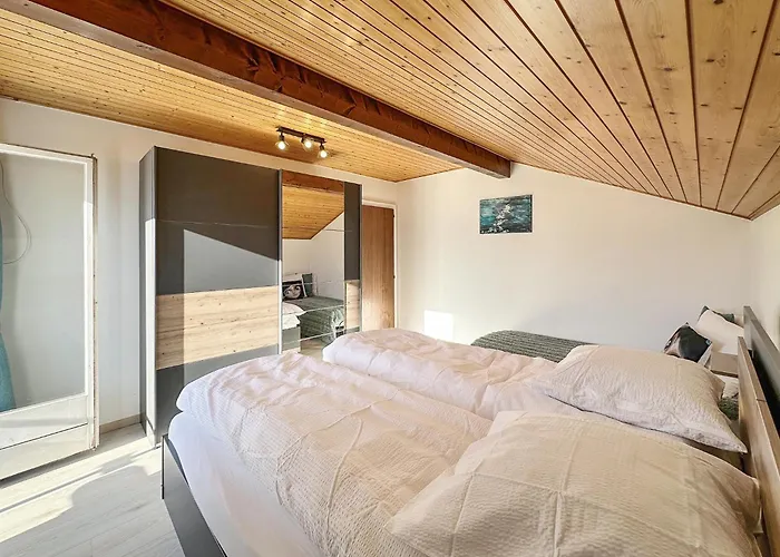 Sunny Lily Facing The Swiss Alps - Montana * Crans-Montana